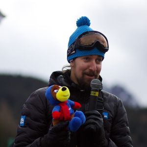 CF767436 F005 4D81 8A35 3391A30282FC